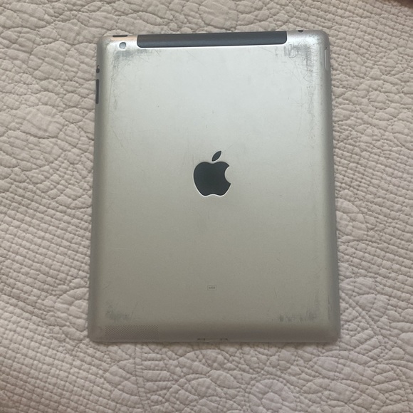 Apple iPad - Picture 2 of 4